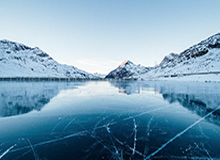 AC米兰：传承与未来的激情蓝黑与红黑并存