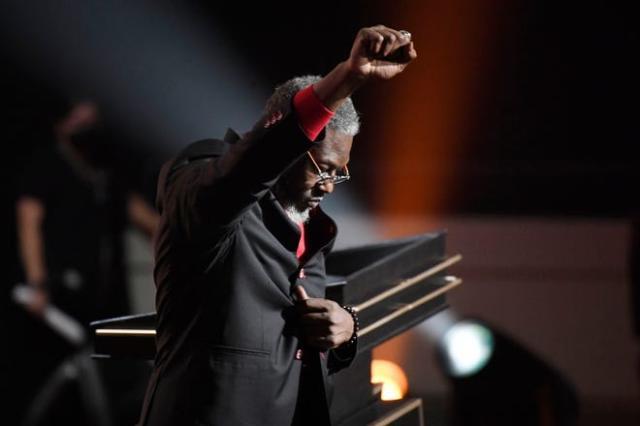 开云体育APP下载-大本：他们说我太矮了 你可以把我扔到场上试试