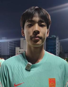 朱鹏宇:我和毛伟杰都很开心为国效力,希望在客场拿下新加坡