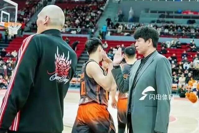 开云-时隔五年进八强,山东男篮这个夏天究竟该如何“变”?